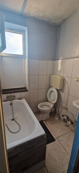 Garsonieră decomandată în CET