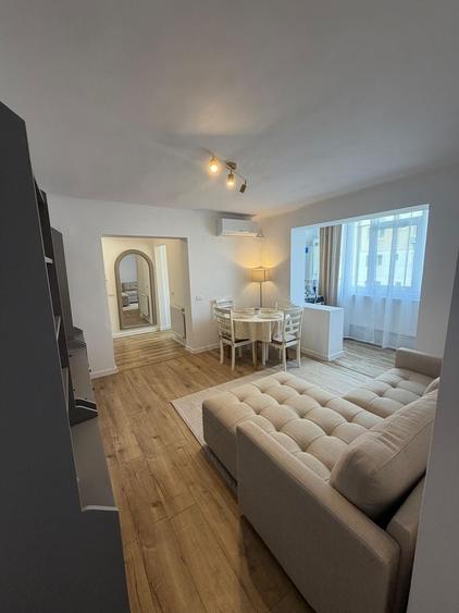Apartament cu 2 camere semidecomandat în Central