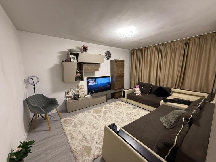 Apartament cu 2 camere decomandat în Plătărești