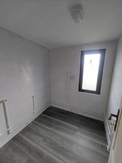 Casă cu 4 camere cu Teren 29 Mp în Crișeni