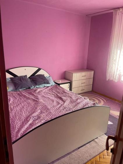 Apartament cu 2 camere decomandat în Sânmartin