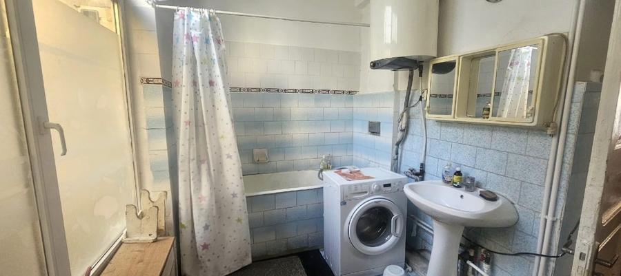 Duplex cu 3 camere cu Canalizare în Central