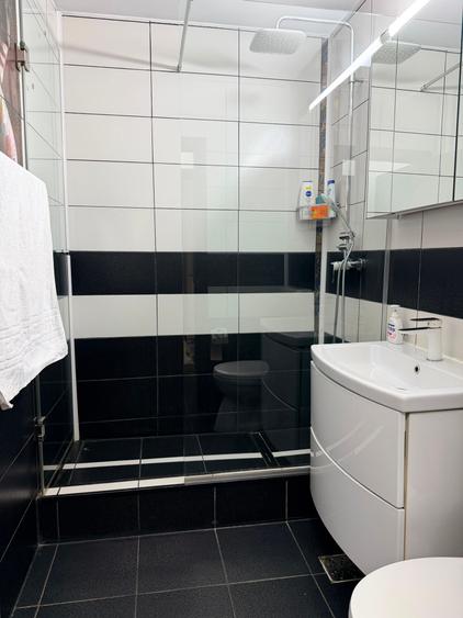 Apartament cu 2 camere semidecomandat în 1 Decembrie 1918