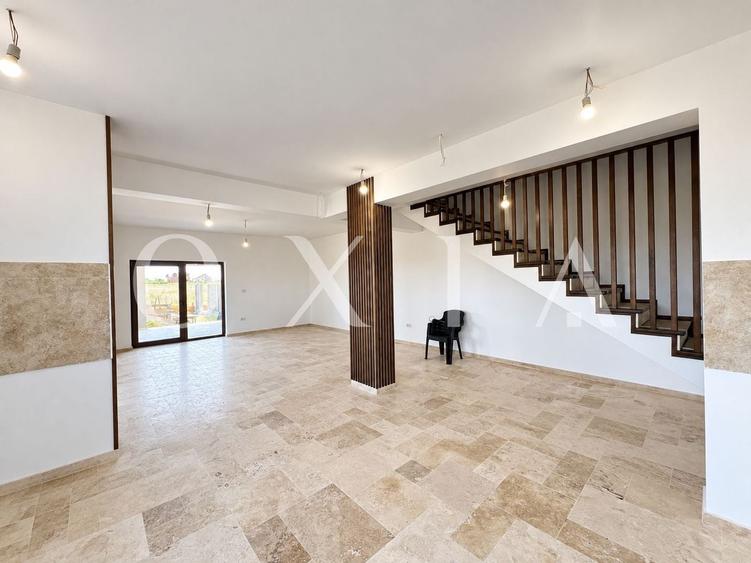 Duplex cu 4 camere cu Canalizare în Torontalului