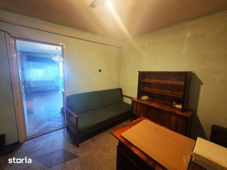Apartament cu 3 camere semidecomandat în Ultracentral