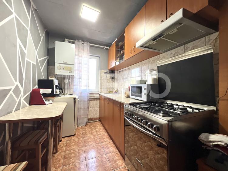 Apartament cu 3 camere semidecomandat, mobilat în Mănăștur