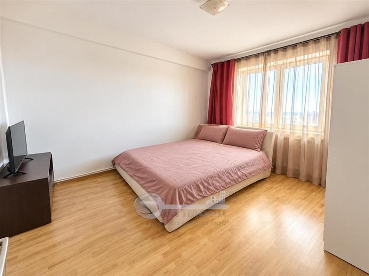 Apartament cu 2 camere semidecomandat în Podu Roș