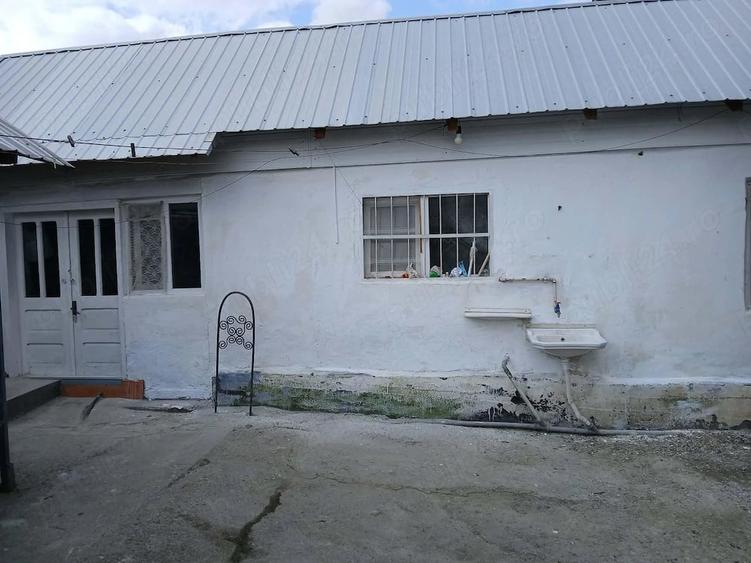 Casă cu Teren 1200 Mp în Central