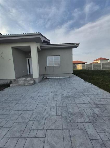 Duplex super = zona foarte buna - toate utiliatile - 3 dormitoare - 3