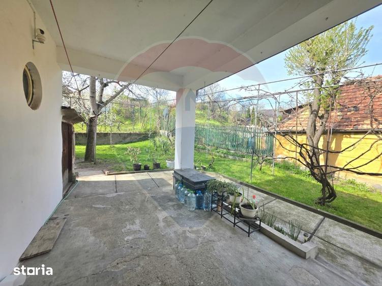 Casă cu 3 camere cu Teren 655 Mp în Central