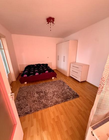 Apartament cu 3 camere decomandat în Zorilor