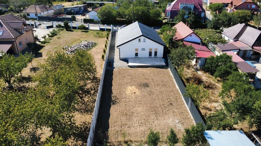 Casă individuală cu 3 camere cu Teren 676 Mp în Lazuri