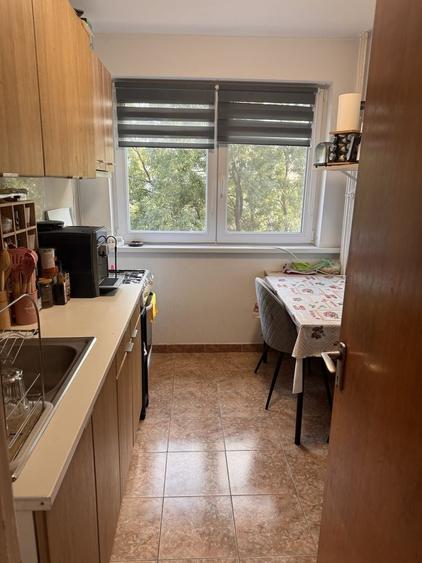 Apartament cu 2 camere semidecomandat în Gorjului