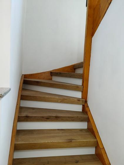 Casă individuală cu 5 camere cu Canalizare în Barbu Văcărescu