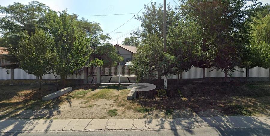 Casă cu Teren 1950 Mp în Umbrărești