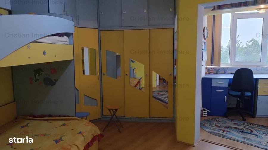 Apartament cu 3 camere în Ultracentral