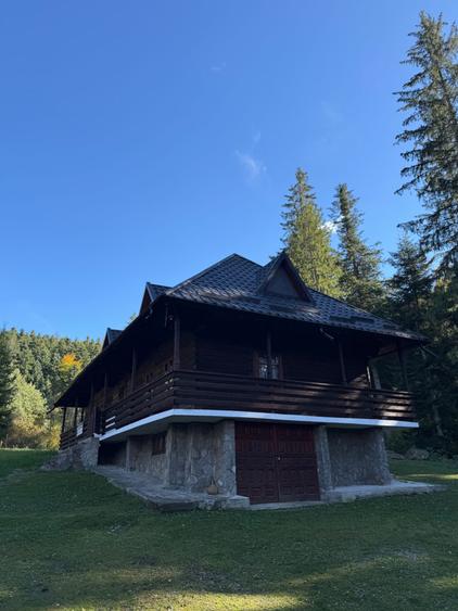 Casă cu 4 camere în Sucevița