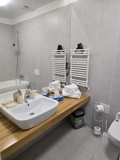 Apartament cu 2 camere semidecomandat, mobilat în Pantelimon
