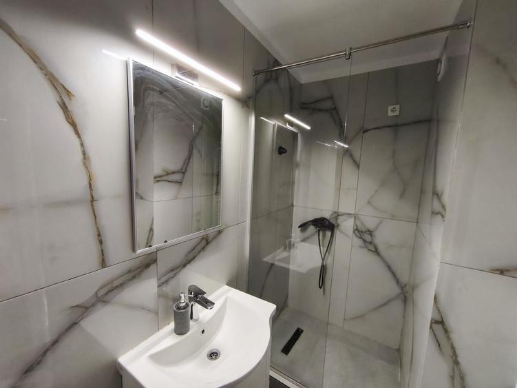 De inchiriat apartament spatios, 3 camere, pe Faleza, 850 euro - 9