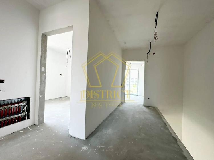 Duplex cu 5 camere cu Canalizare în Dumbrăvița