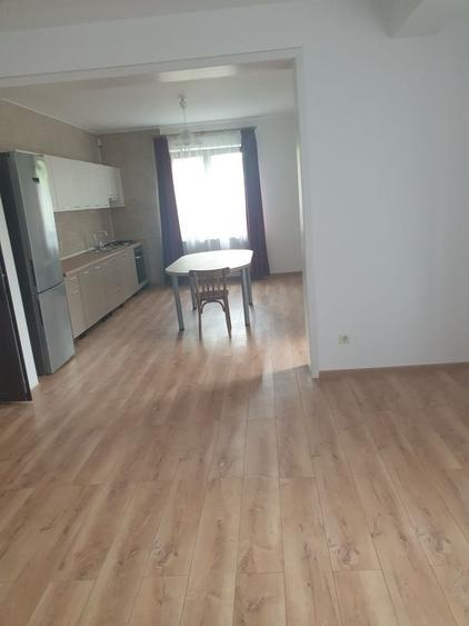 Casă cu 2 camere cu Teren 150 Mp în Exterior Vest