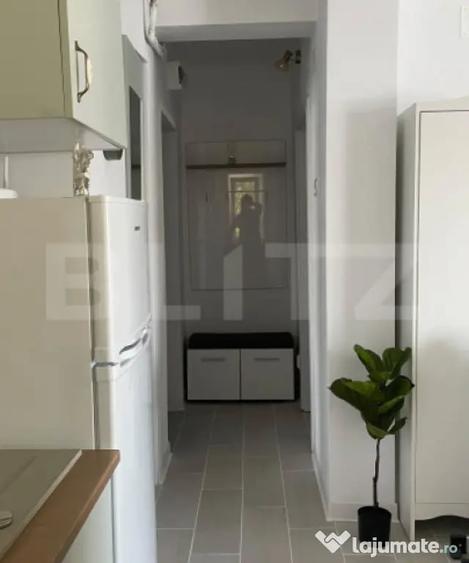 Garsonieră decomandată în Central