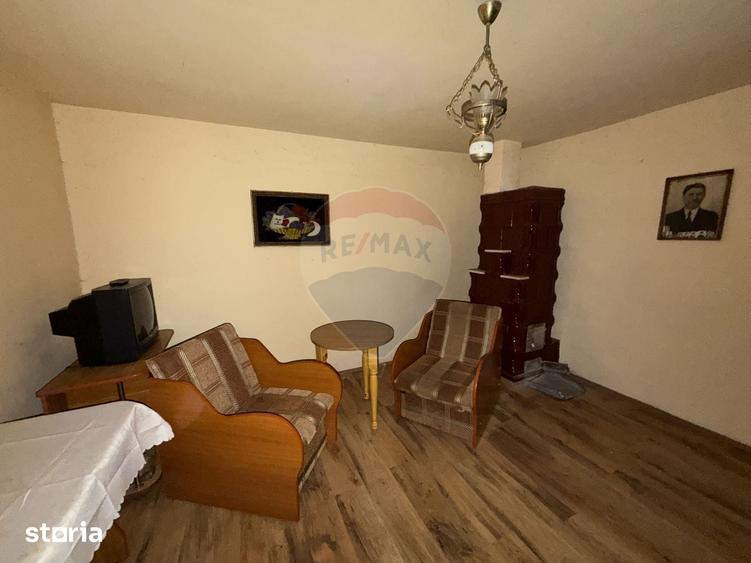 Casă cu 4 camere cu Teren 13000 Mp în Țifești
