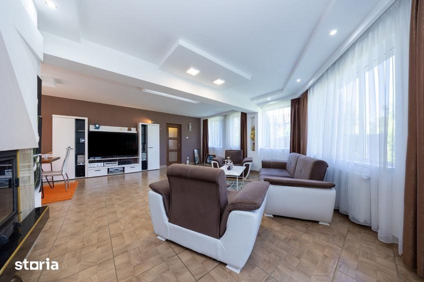 Casă cu 6 camere cu Teren 1000 Mp în Centrul Istoric
