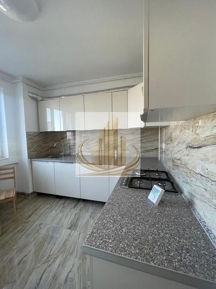 Apartament cu 3 camere, mobilat în Central
