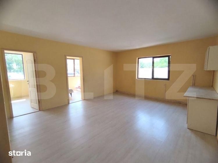 Apartament cu 3 camere în Valea Adâncă