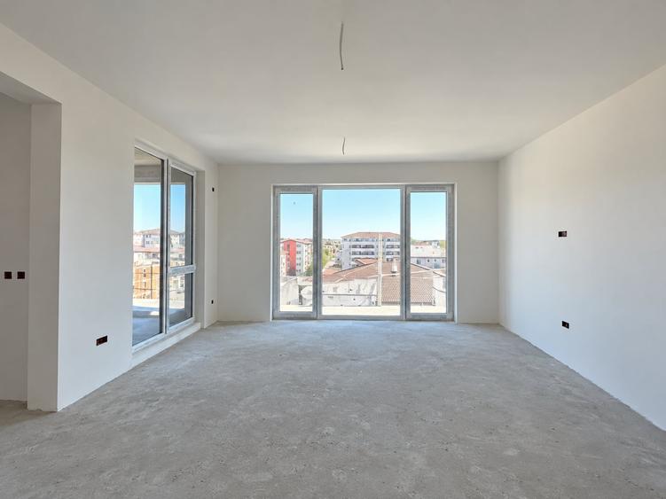 Penthouse cu 3 camere decomandat în Giroc