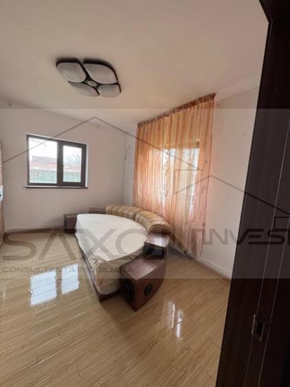 Casă individuală cu 5 camere cu Teren 4040 Mp în Drăgoești