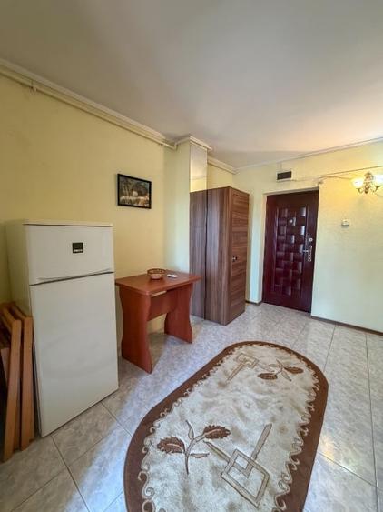 Apartament cu 2 camere semidecomandat, mobilat în P-ța Ovidiu