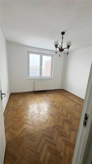 Apartament 3 camere luminos cu boxa Calea Bucuresti - 2