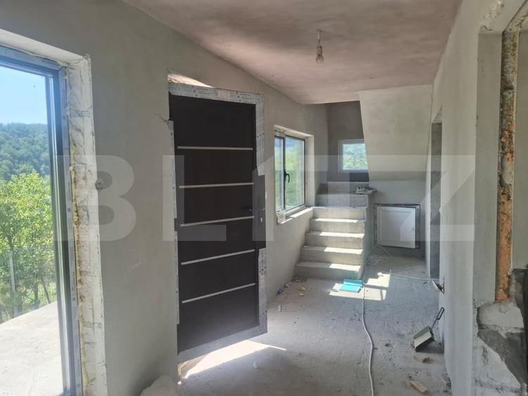Casă individuală cu 6 camere cu Teren 1832 Mp în Glodeni