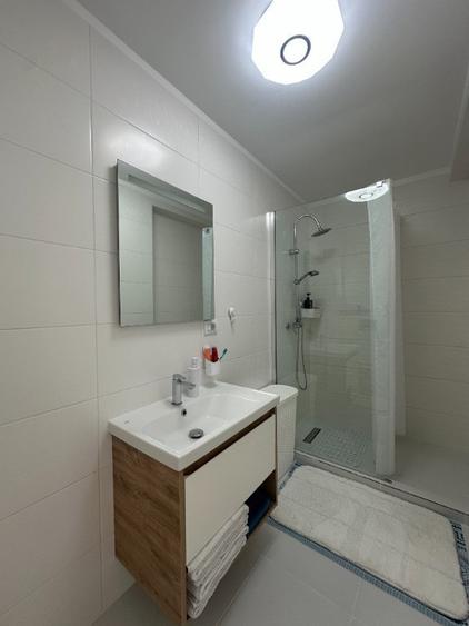 Casă cu 5 camere cu Teren 600 Mp în Strejnicu