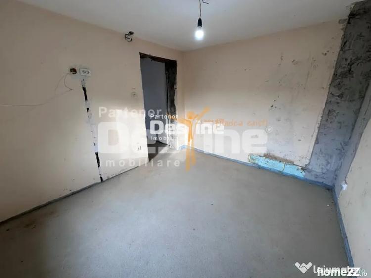 Casă cu 3 camere cu Teren 450 Mp în Central
