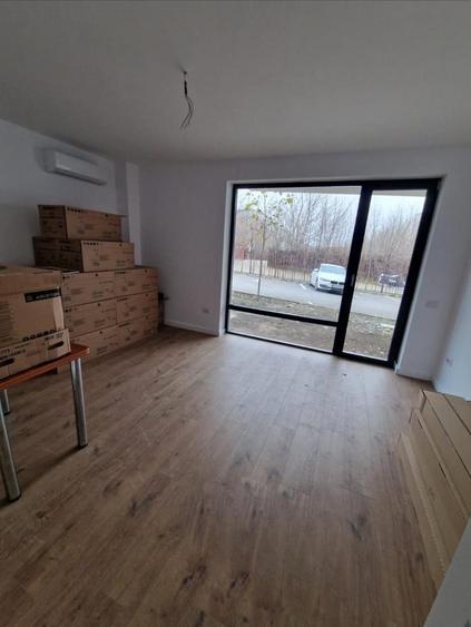 Apartament cu 3 camere decomandat în Păcurari