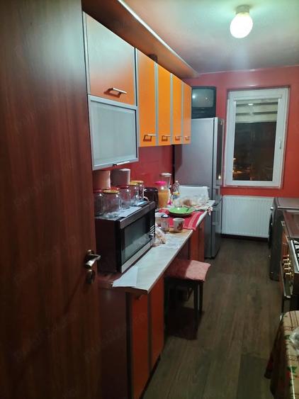 Apartament cu 3 camere decomandat în Griviței