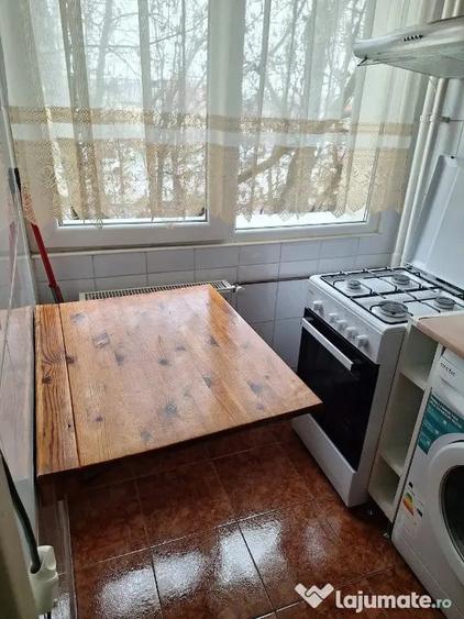 Garsonieră în Apărătorii Patriei
