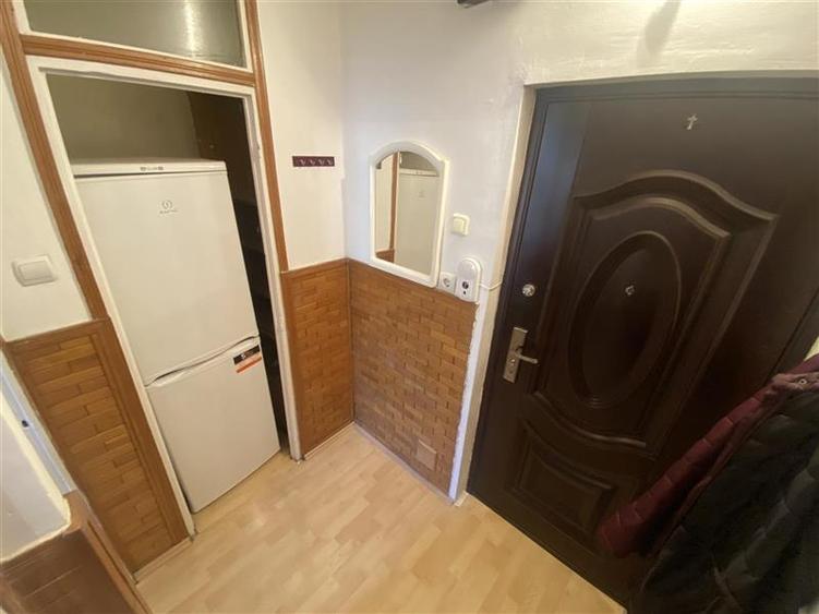 Garsonieră decomandată în Tudor