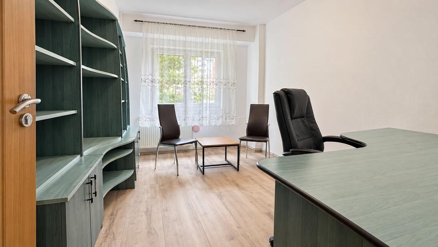 Apartament cu 3 camere decomandat, mobilat în Răcădău
