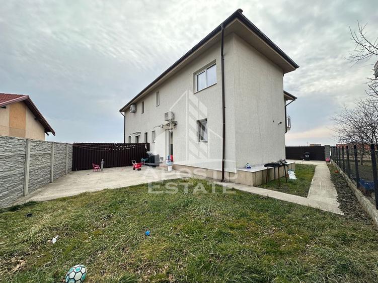 Duplex cu 4 camere cu Canalizare în Urseni
