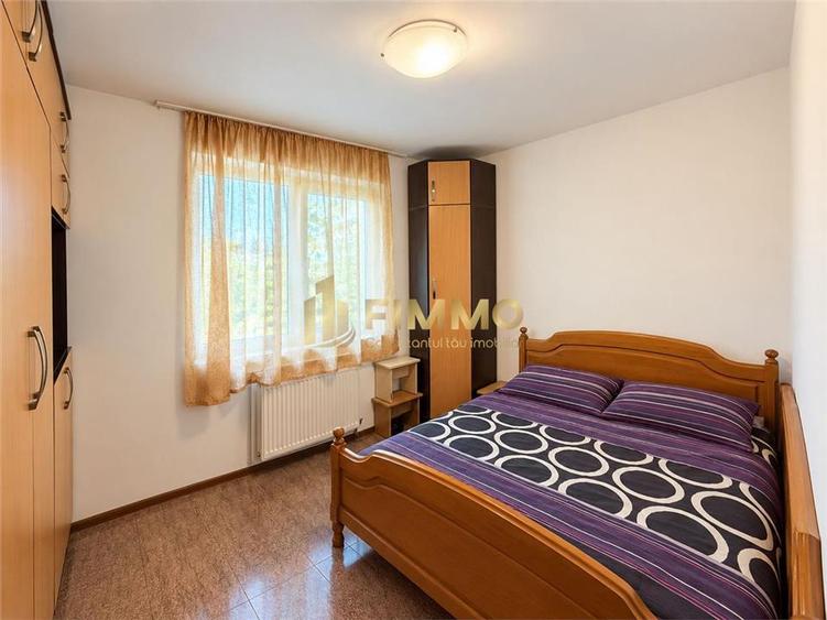 Apartament cu 4 camere decomandat în Central