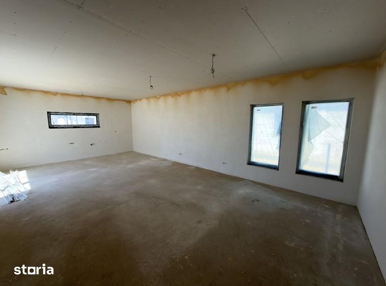 Casă cu 4 camere cu Teren 420 Mp în Bercu Roșu