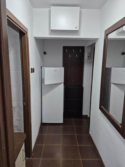 Inchiriez apartament Valea Rosie . - 2