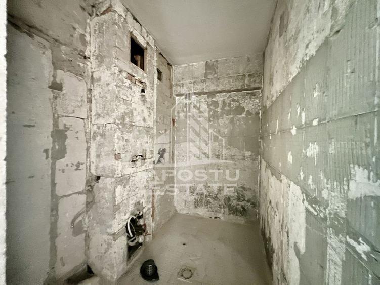 Apartament cu 4 camere decomandat în Simion Bărnuțiu