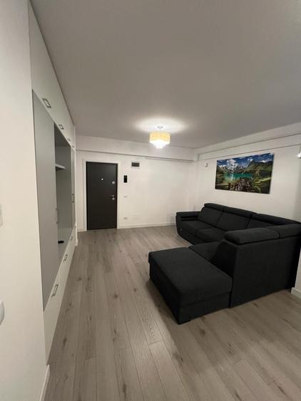 Apartament cu 3 camere decomandat în Miroslava