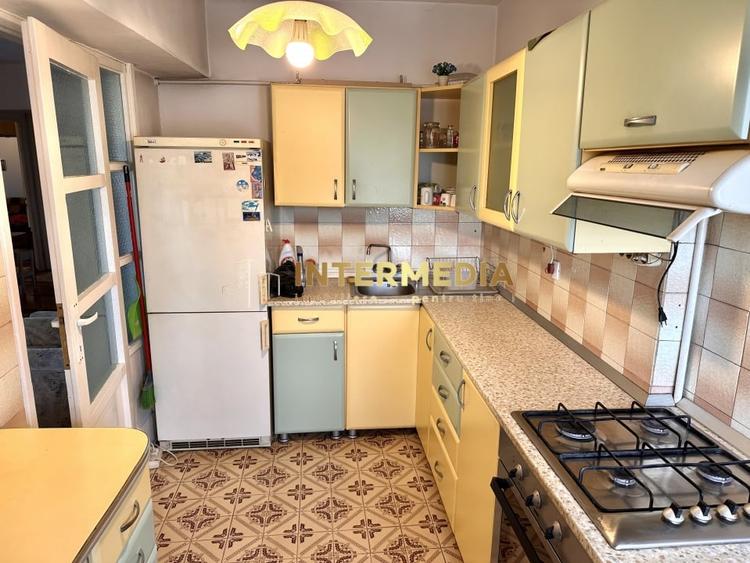 APARTAMENT 3 CAMERE DECOMANDAT I 81 MP I CENTRU I 2 BALCOANE I - 9