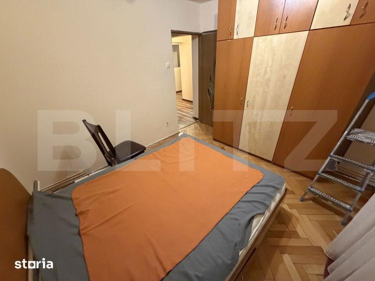 Apartament cu 4 camere în Cetate
